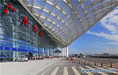 模特行业的繁荣与发展 模特行业的繁荣与发展